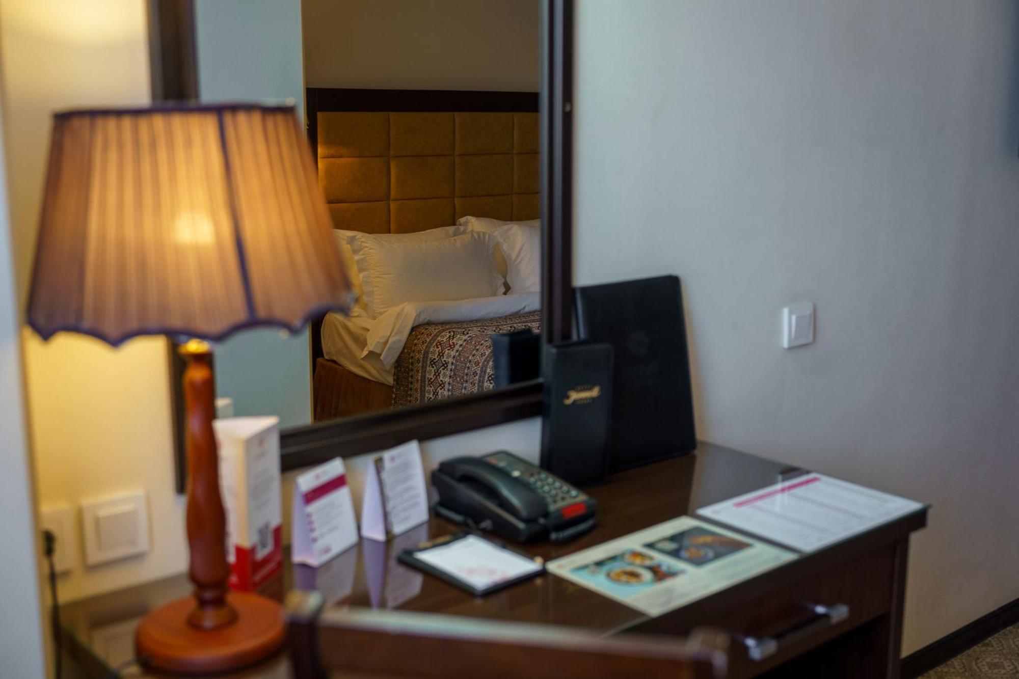 Jannat Regency Hotel Bishkek Ngoại thất bức ảnh
