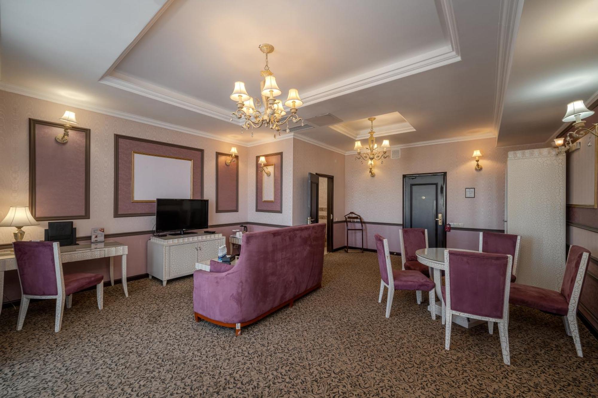 Jannat Regency Hotel Bishkek Ngoại thất bức ảnh